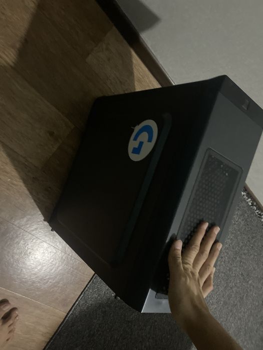 Продам компьютерный корпус.