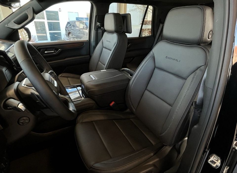 GMC Yukon Denali Black Edition 2026