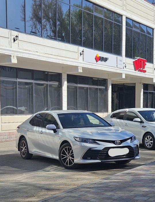 Диск с резиной на камри р17