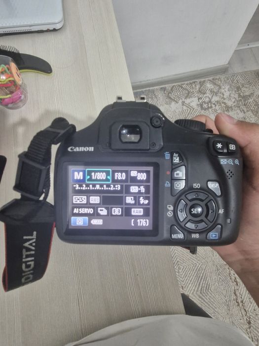 Фотоопарат кэнон еос 1100д