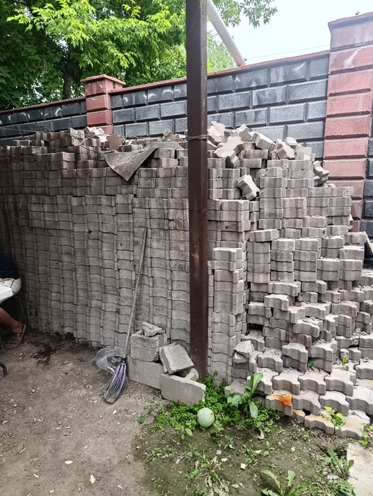 Брусчатка бу срочно