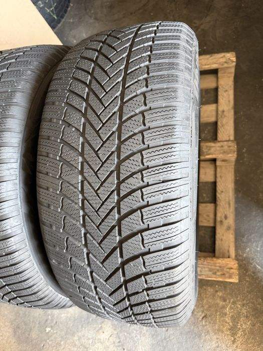 2 anvelope iarna 255/55/19 , Bridgestone , DOT 5123 , 6 mm