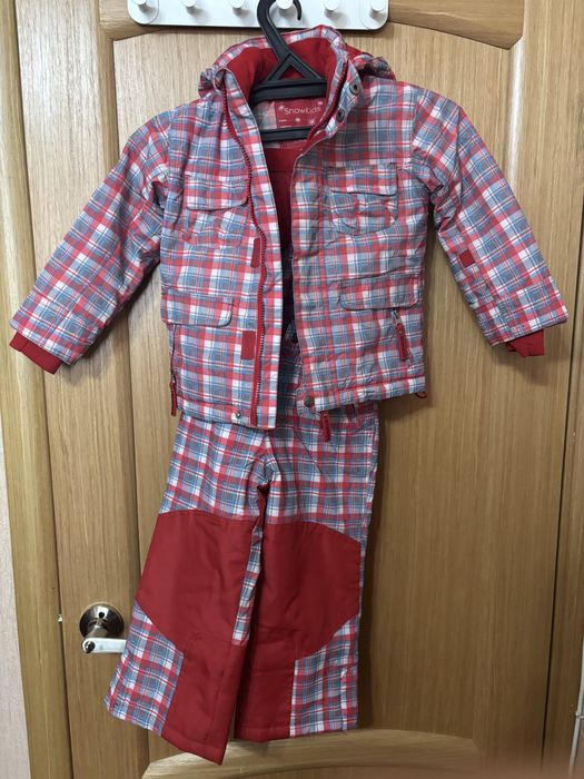 Продам куртки зимние весенние