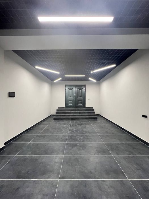 Продаётся Цокольный нежилое помещение