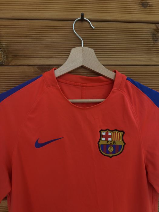Оригинална тренировъчна тениска Nike FC Barcelona 2016/17 (Размер S) – Beko 039