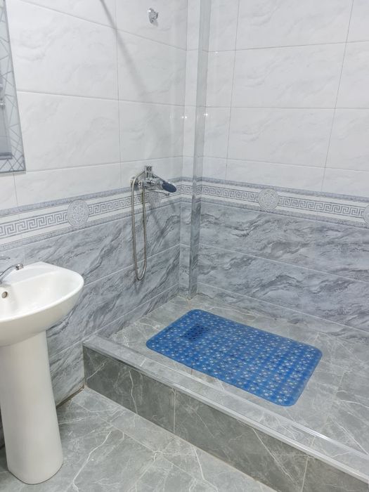 85м² чиланзар17 3комнаты подвал высота потолков 320 есть  теплый пол