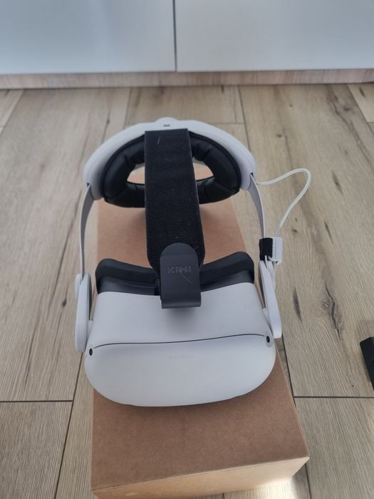 Oculus / Meta Quest 2 64GB + KIWI Elite Strap cu baterie + Face Cover
