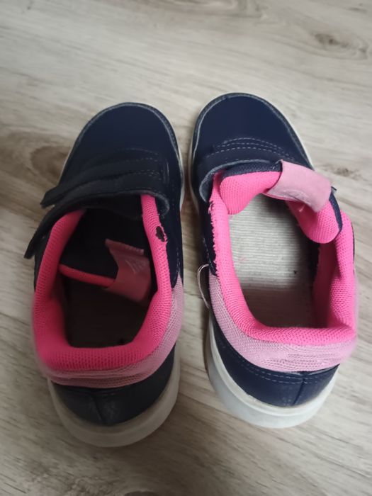 Adidas pentru fete 32