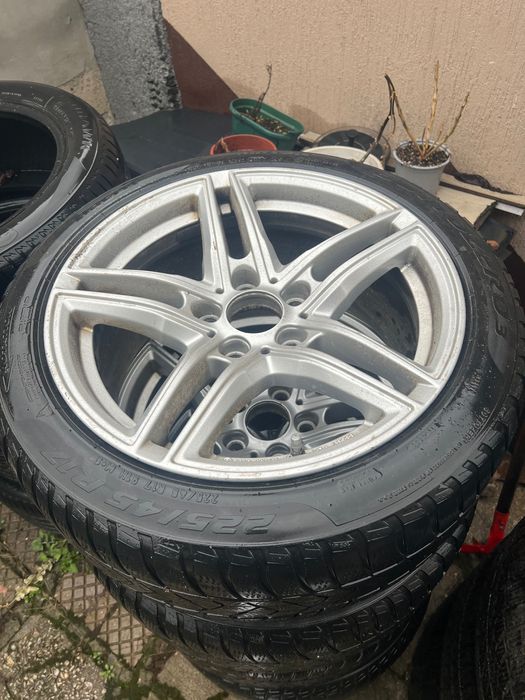 Джанти 17 Цола със гуми Pirelli