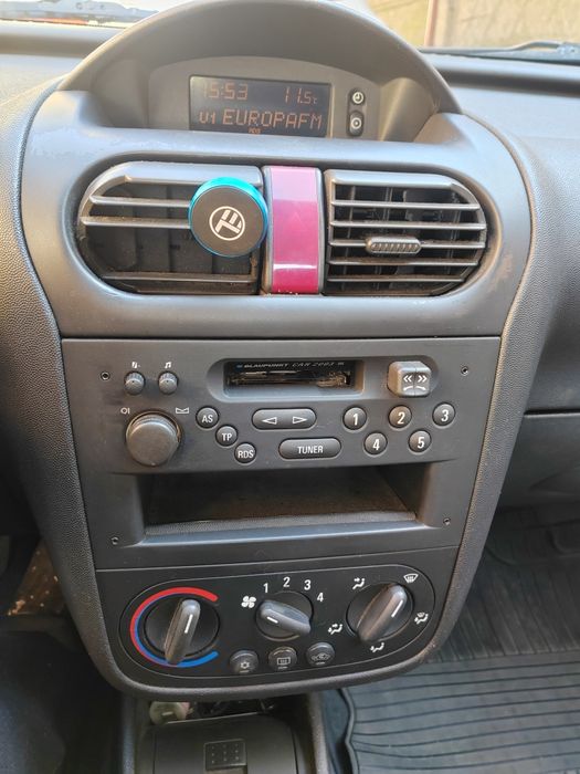 Vând Opel Corsa CDTI 4000 lei neg. an  2004,