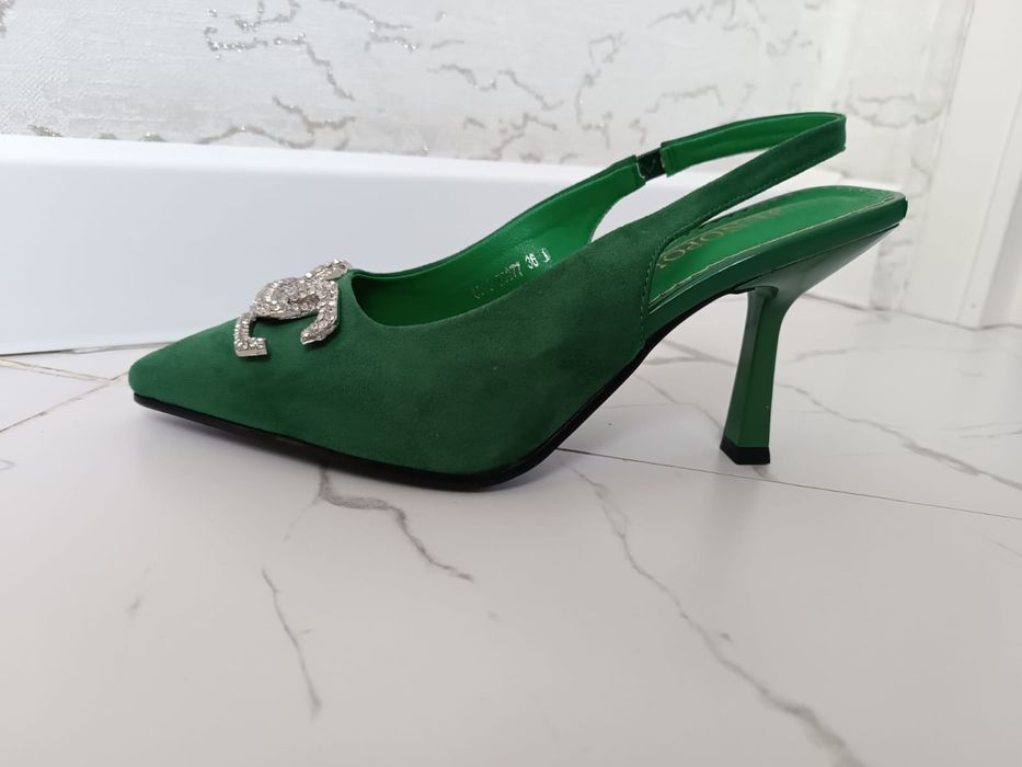 Продам новые туфли