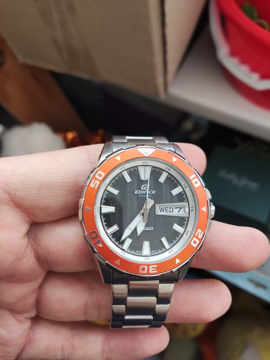 Няколко мъжки часовника