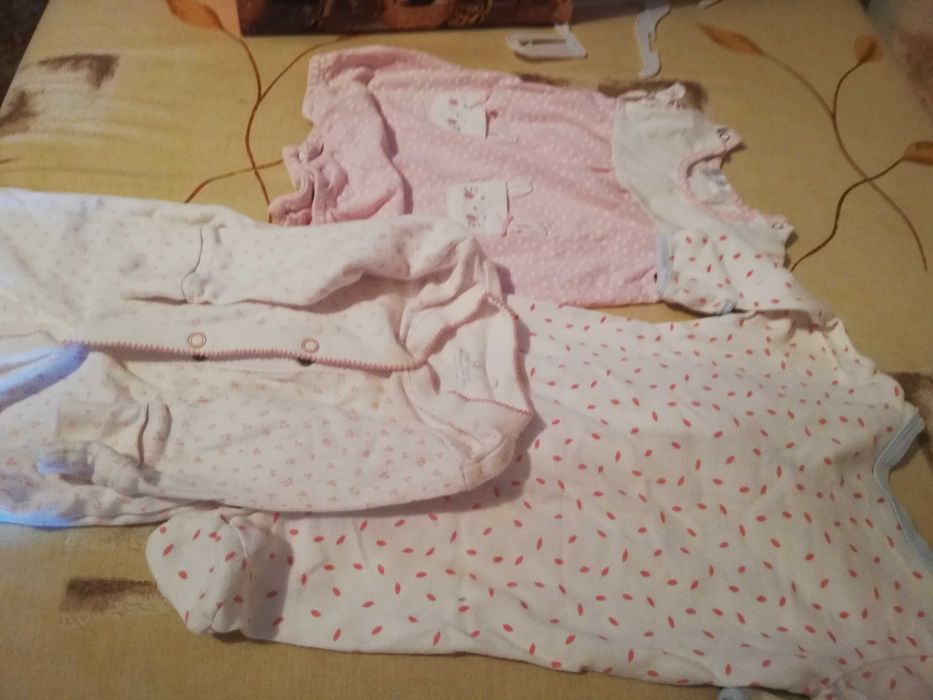 Бебешки дрешки от 0до 6месеца.