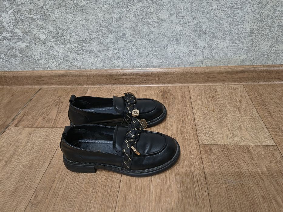 Женские   лоферы