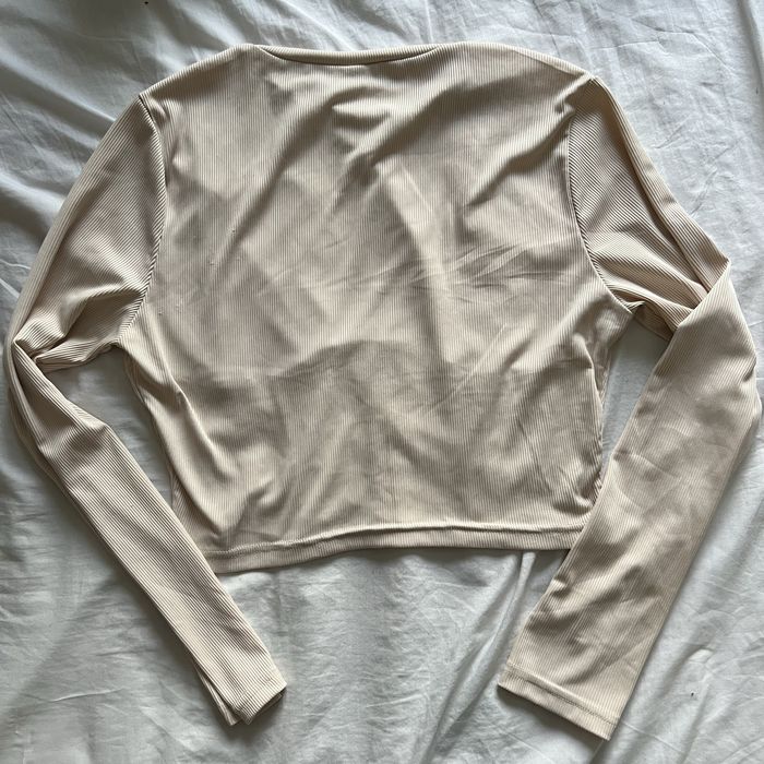 Bluza bej scurta Bershka