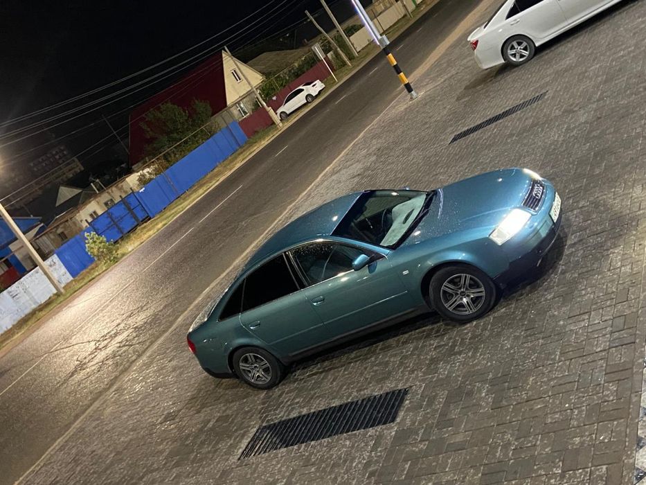 Машина сатылады.