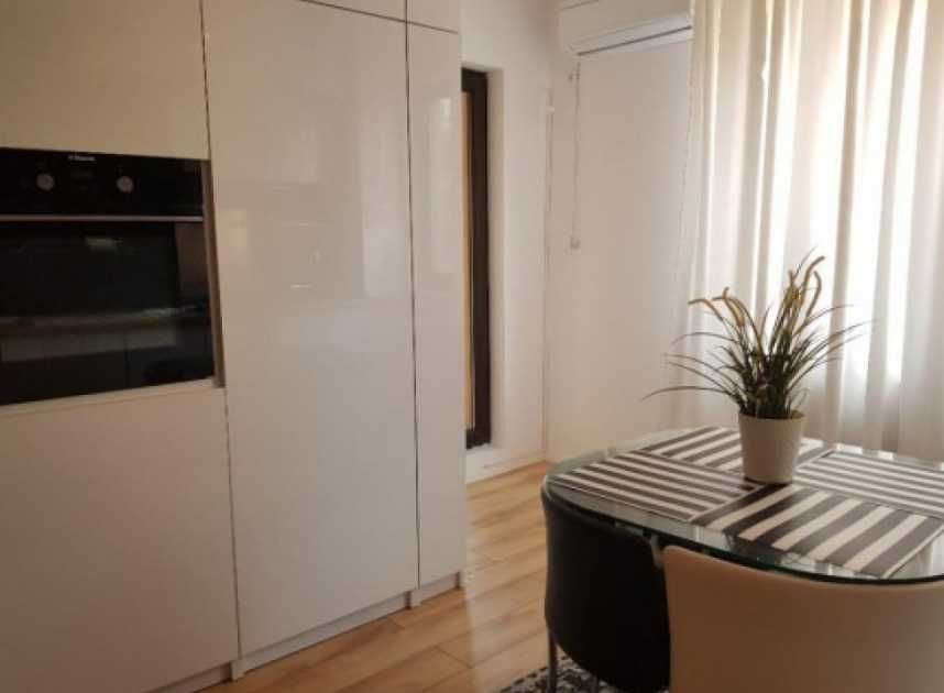 Дава се под наем Тристаен апартамент в Пловдив, Тракия - 83 кв.м за 326.4 € - Снимка #1