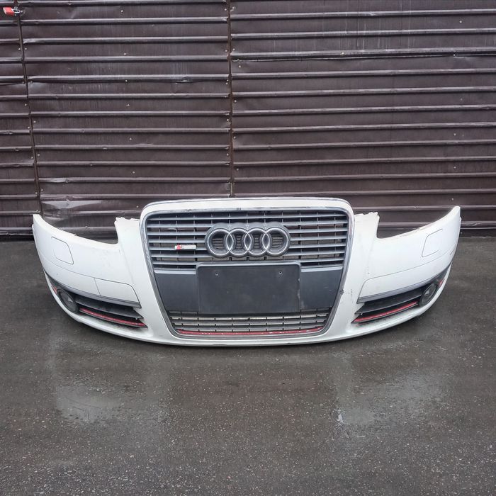 Передний бампер на Audi A6C6