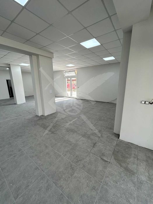 Дава се под наем Магазин в Пловдив, Христо Смирненски - 200 кв.м за 2393.43 € - Снимка #2