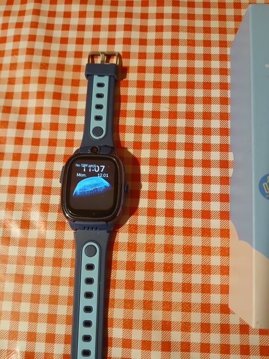 Ceas smartwach cu sim