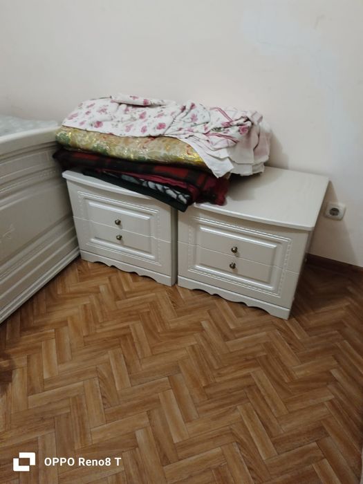 Срочно продам спальный гарнитур