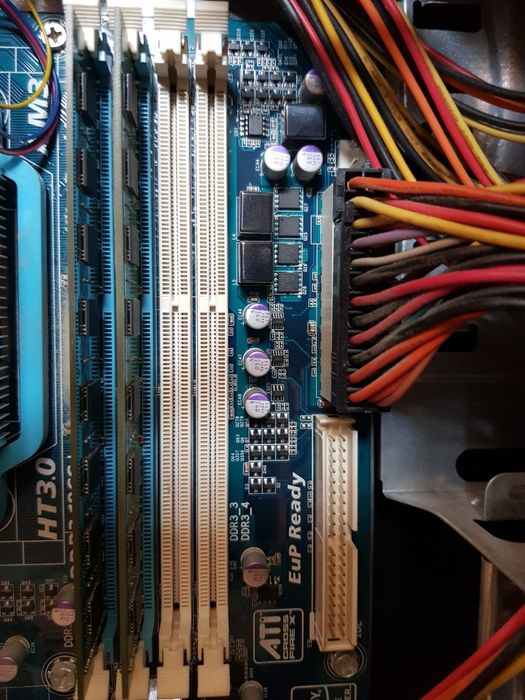 Компютърна конфигурация с монитор Samsung 17''