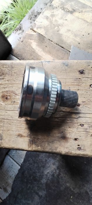 Продам наружнюю гранату ауди 100 с 4