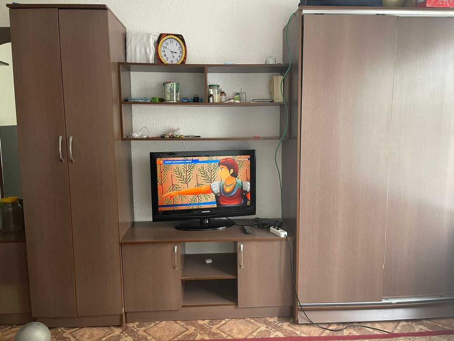 Продам настенный шкаф