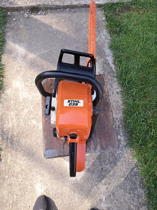 Продавам резачка Stihl 039