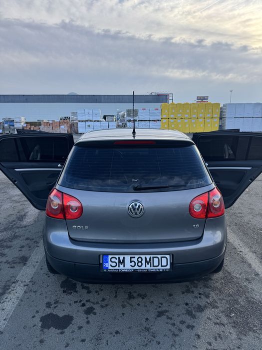 Volkswagen Golf – Benzină – 2006