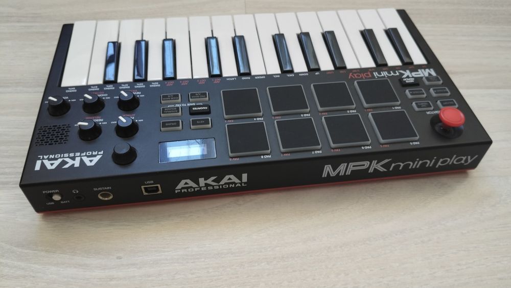 Акай мидиклавиятура