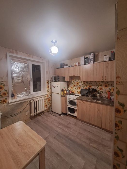 Продам квартиру в п.Аксу