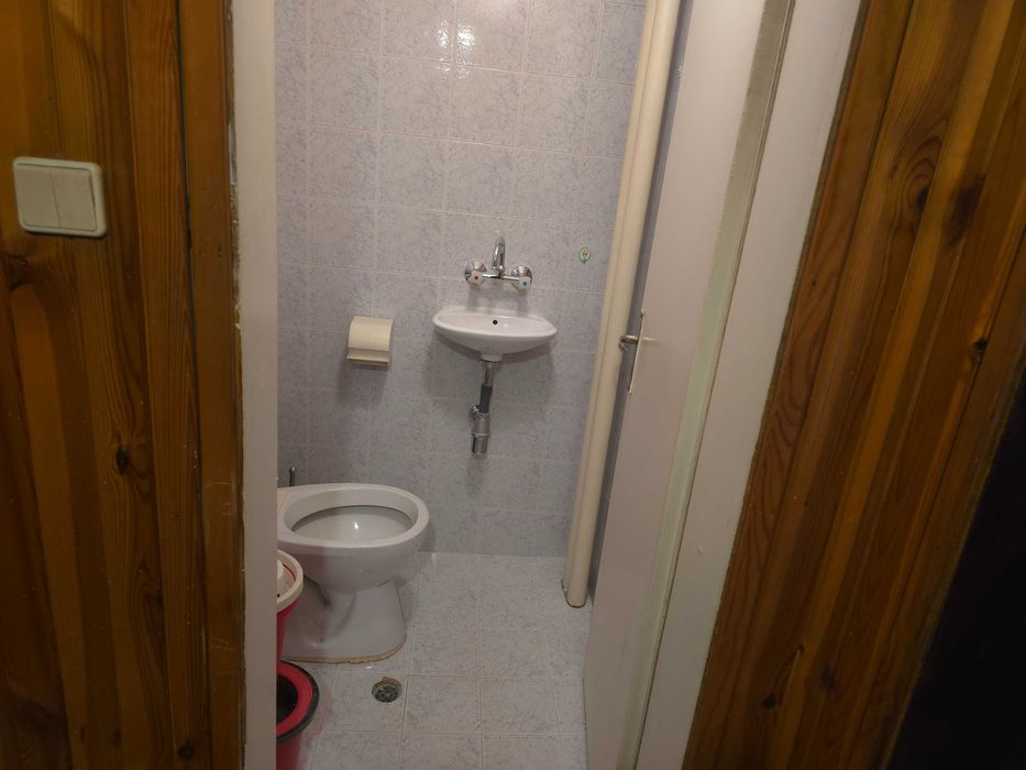 Дава се под наем Тристаен апартамент в Плевен, Идеален център - 120 кв.м за 598.23 € - Снимка #2