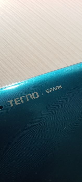 Продаётся телефон техно спарк