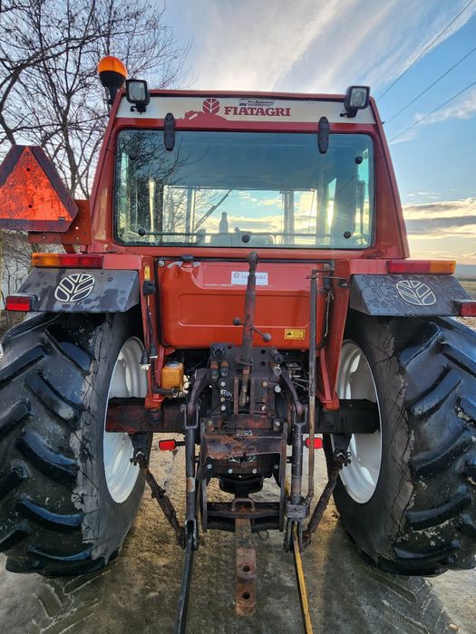 Fiat 85-90 cu incarcator frontal recent adus