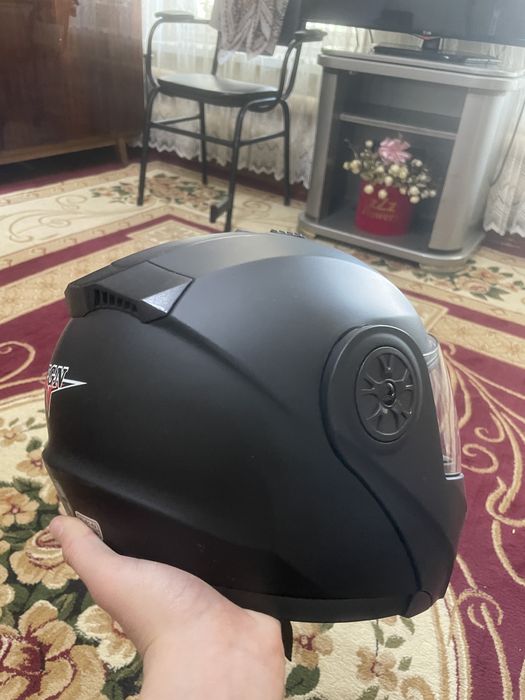 Каска на байкаот бренда FGN