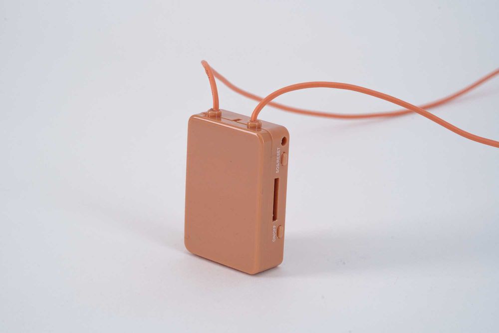 Cutie Gsm de copiat cu SIM si nano casti de copiat discrete Comunicare audio la distanta fara telefon Casca de Copiat
