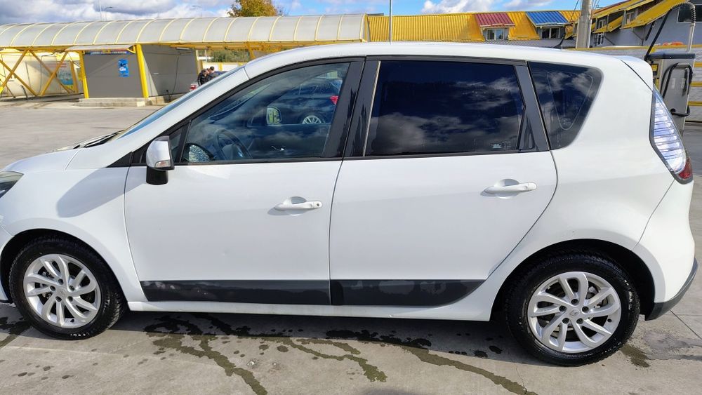 Vând Renault scenic 3