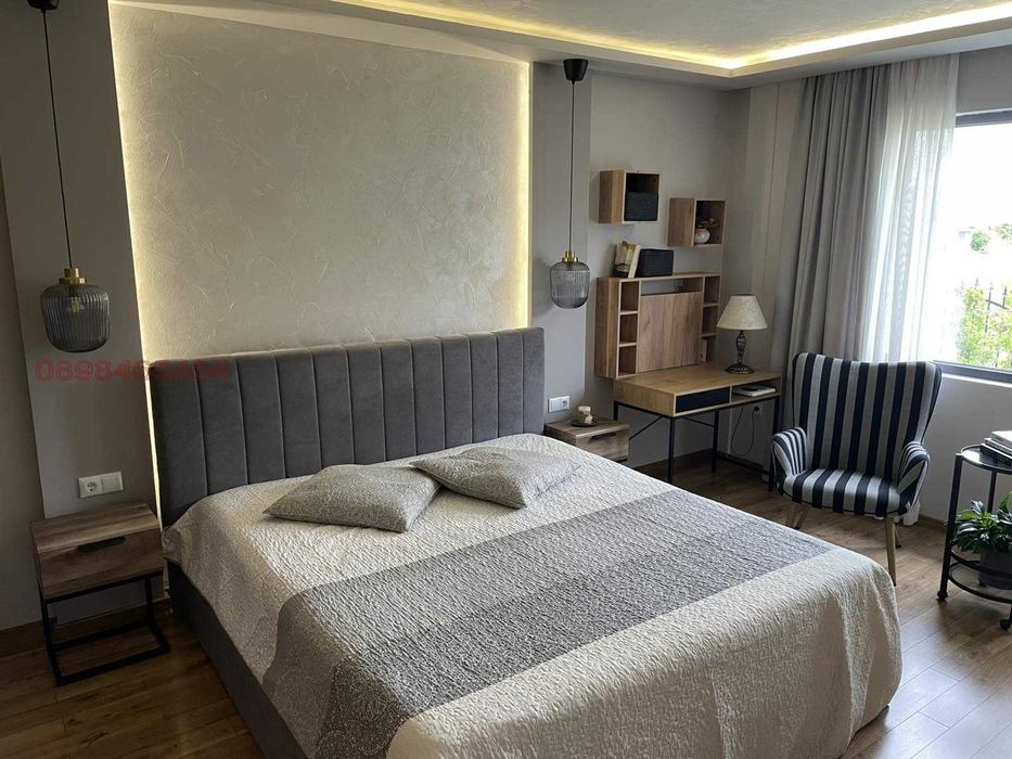 Луксозна къща на 20 минути от София по АМ Струма