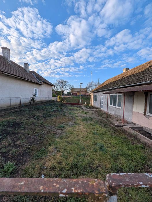 Casă de vânzare în Andrid