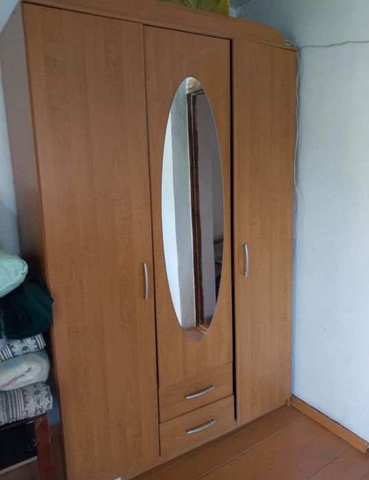 Продам шифонер купе