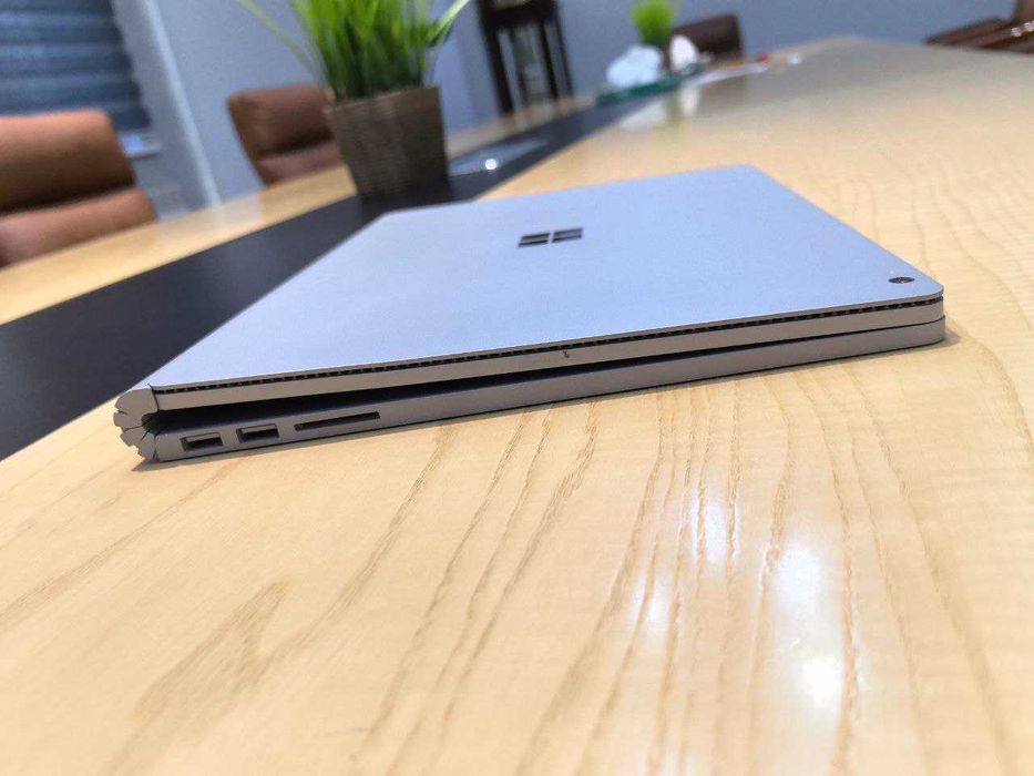 Microsoft SurfaceBook -3