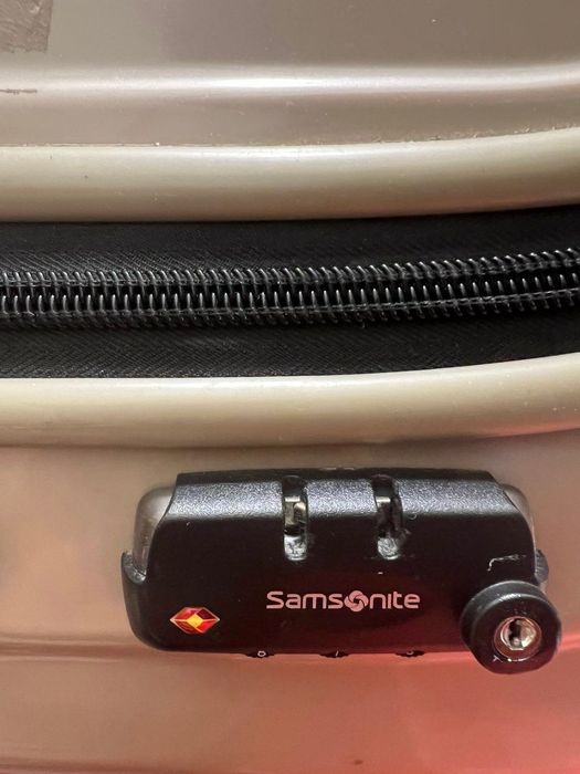 Чемодан Samsonite б/у 19900 тенге
