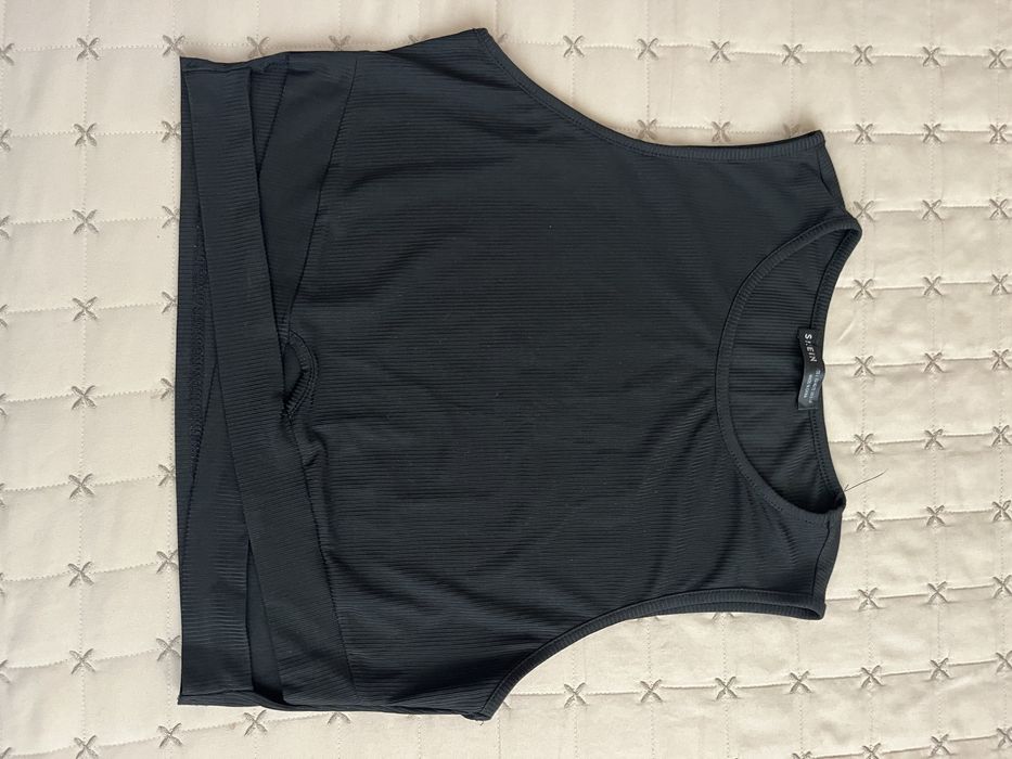 Топове/ потник със змийски принт/черен и зелен топ/ лилав топ на цветя