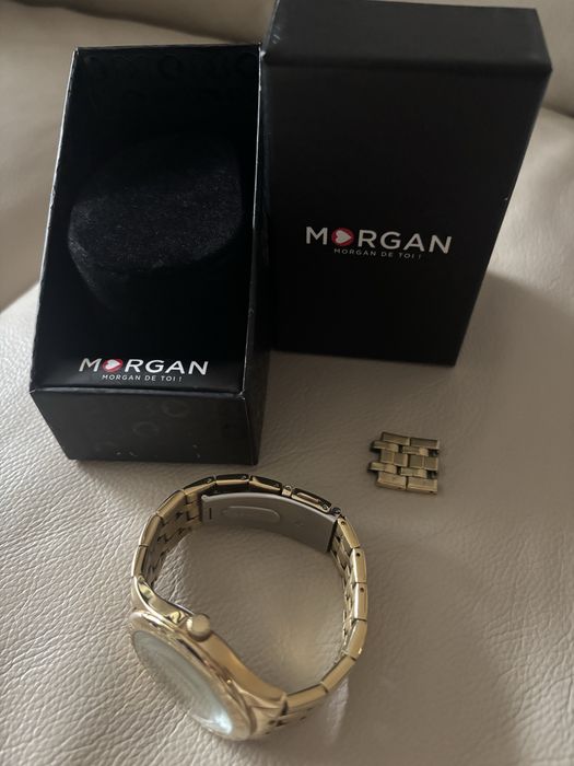 Ceas dama auriu, Morgan