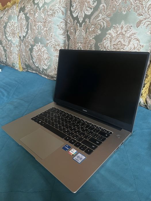 Huawei matebook D15 2021 (intel)