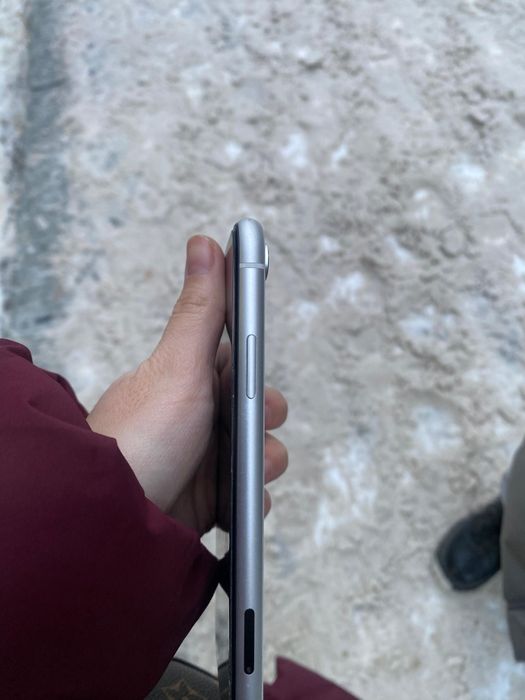 Айфон ХР 64 гигабайт