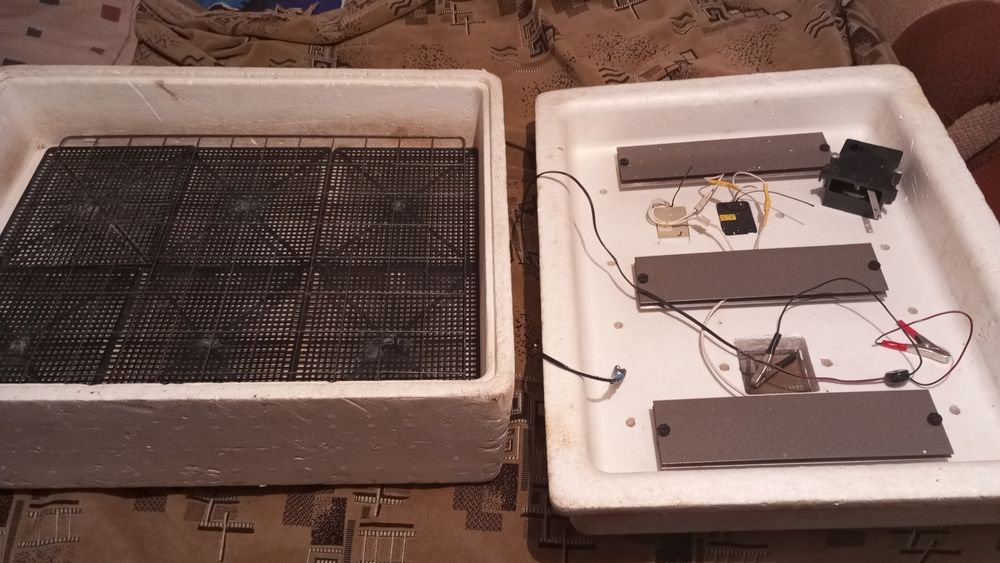 Продам  инкубатор Не сушка.