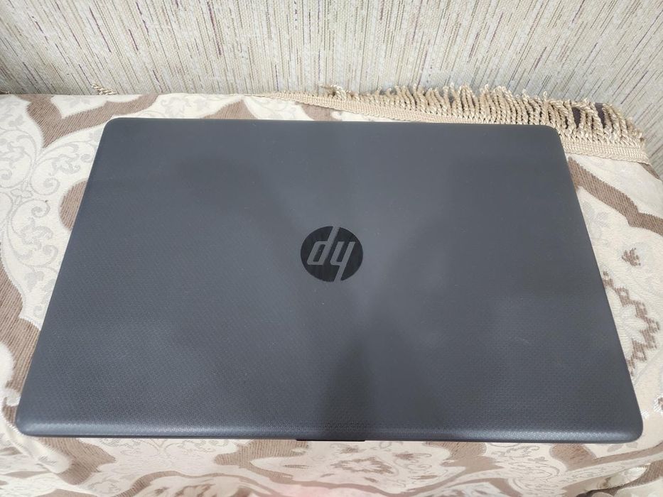 Продам современный ноутбук hp