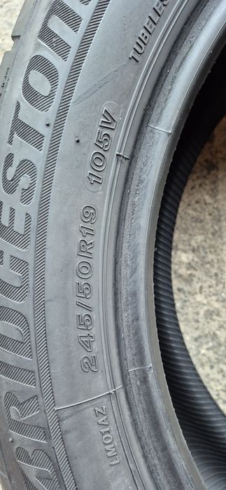4 anvelope iarna runflat Bridgestone 245/50/19.Pretul este pe bucata.